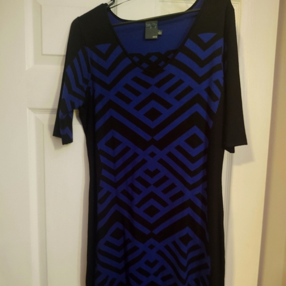 Dress - Picture 1 of 2